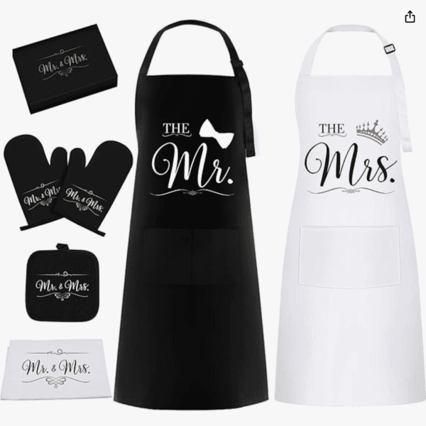 Mr & Mrs Apron Set